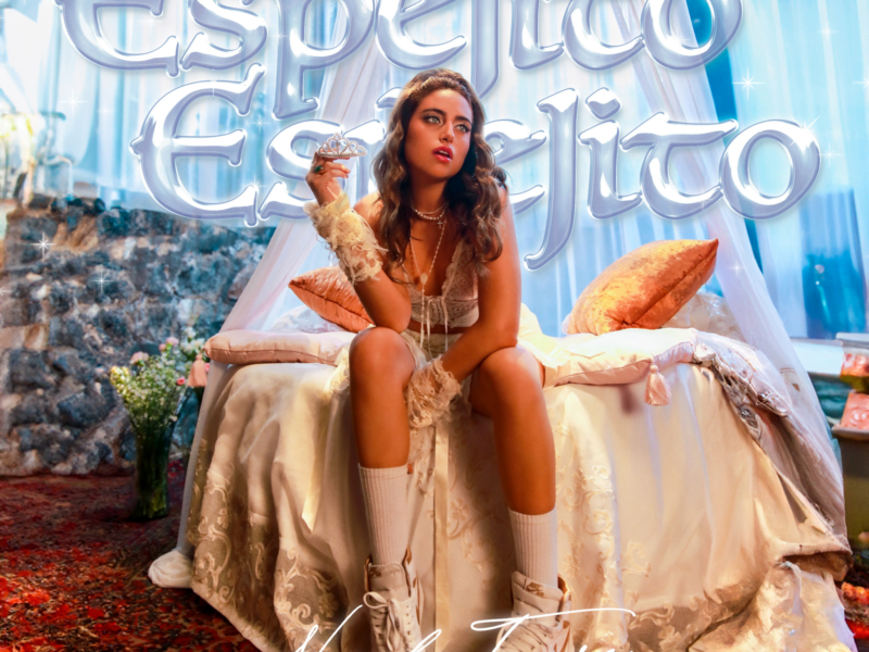 «Espejito, Espejito»: el reflejo más divertido de Nicole Favre