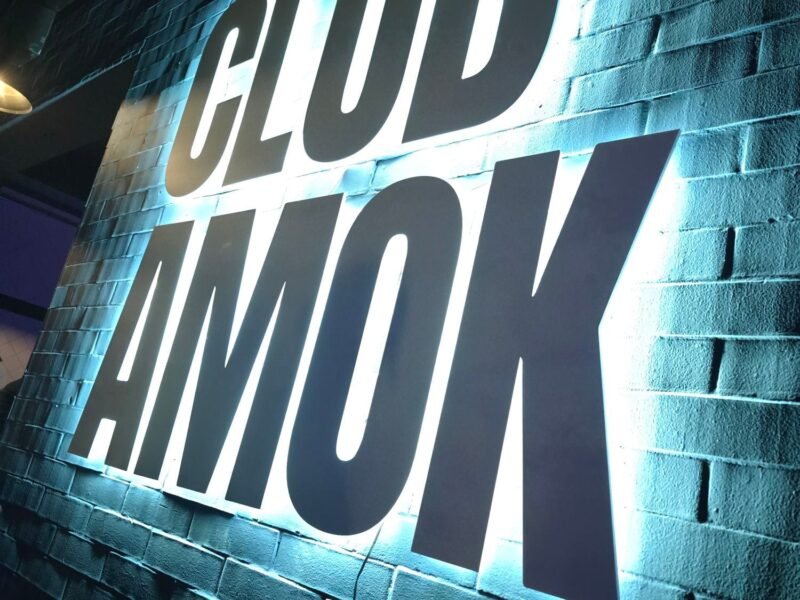 CLUB AMOK