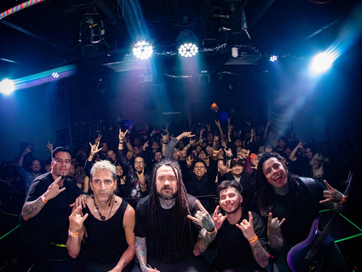 FILTRO EN VIVO EN EL FUCK OFF ROOM: UNA NOCHE DE REACCIÓN SIN FILTRO